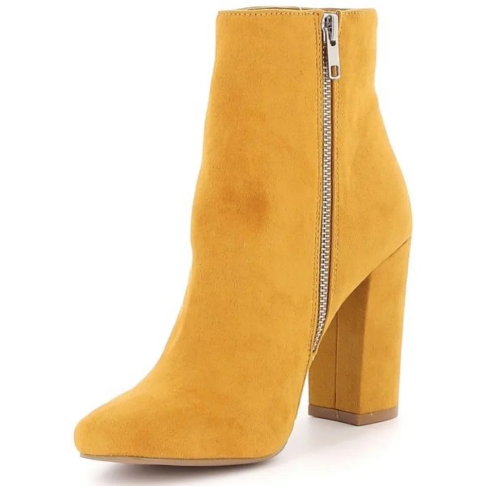 NWOB STEVE MADDEN PIXIE BOOTIE IN MUSTARD SZ 6